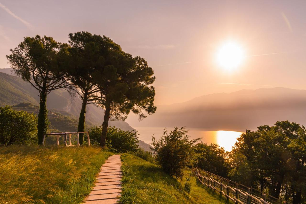 Boutique Hotel Villa Sostaga Gargnano Eksteriør bilde